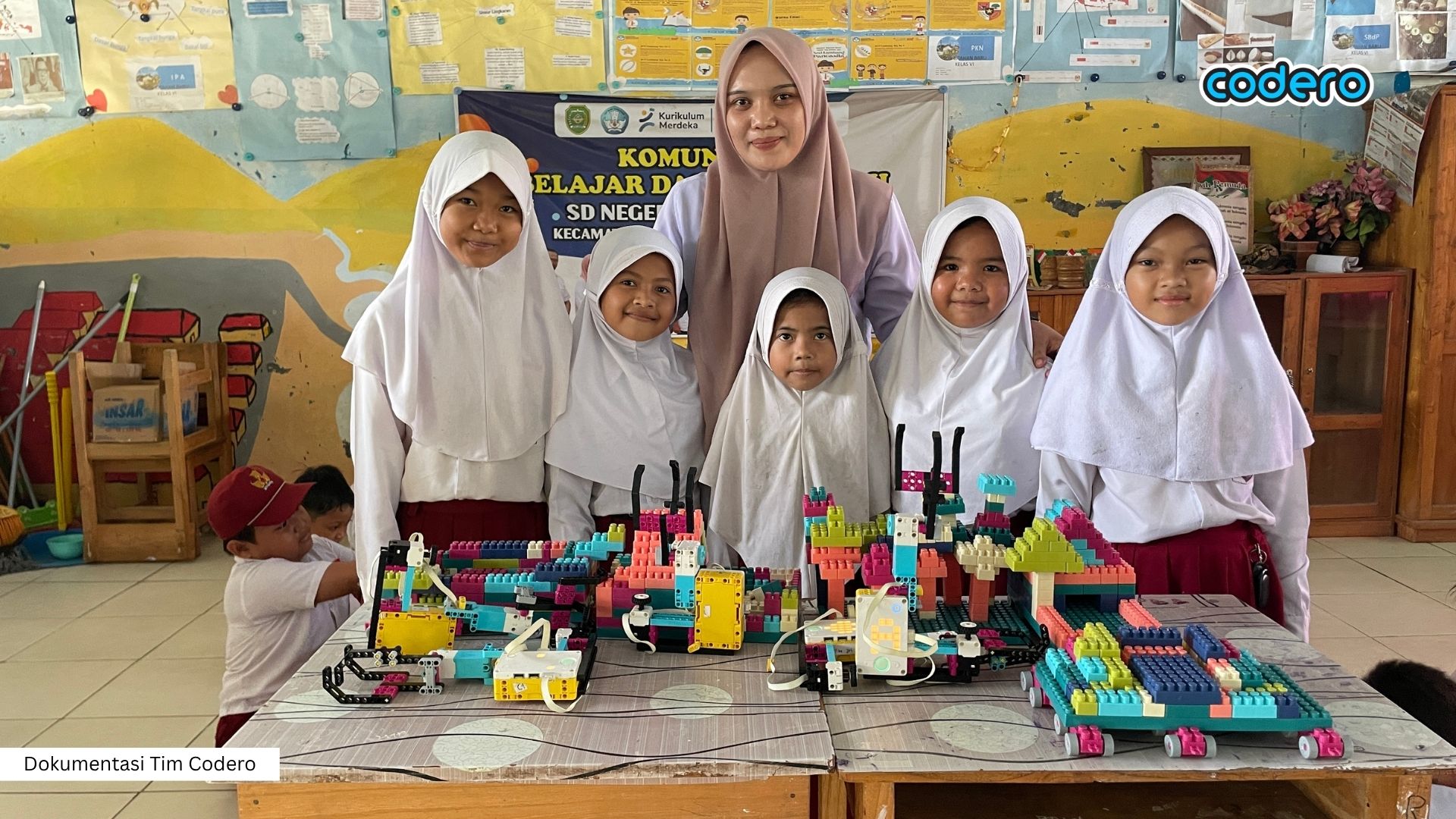 Mengapa CSR Teknologi Jadi Kunci Mengatasi Kesenjangan Literasi Digital?