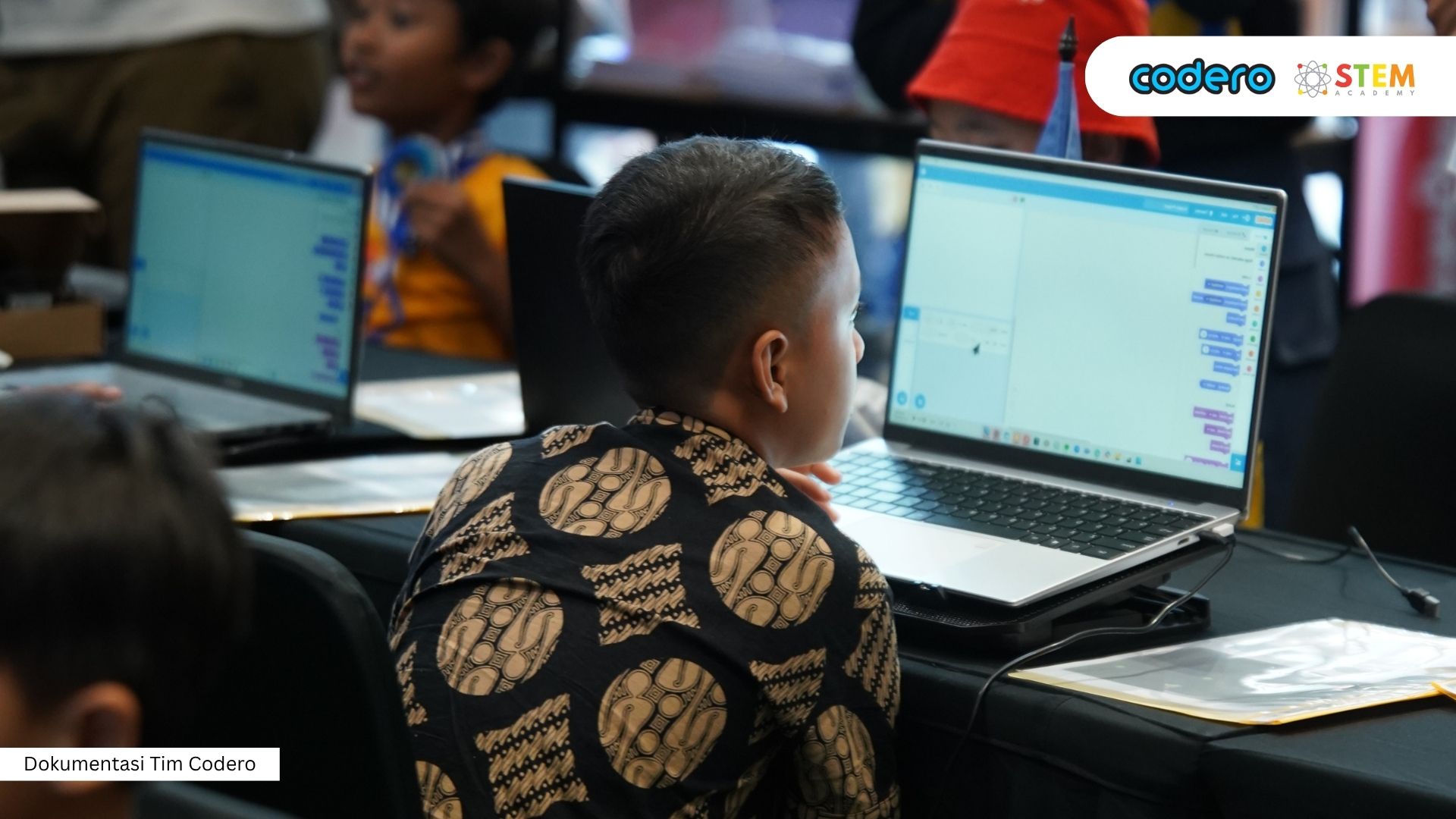 Mengapa Scratch Menjadi Media Belajar Coding yang Efektif untuk Anak Usia 6-12 Tahun?
