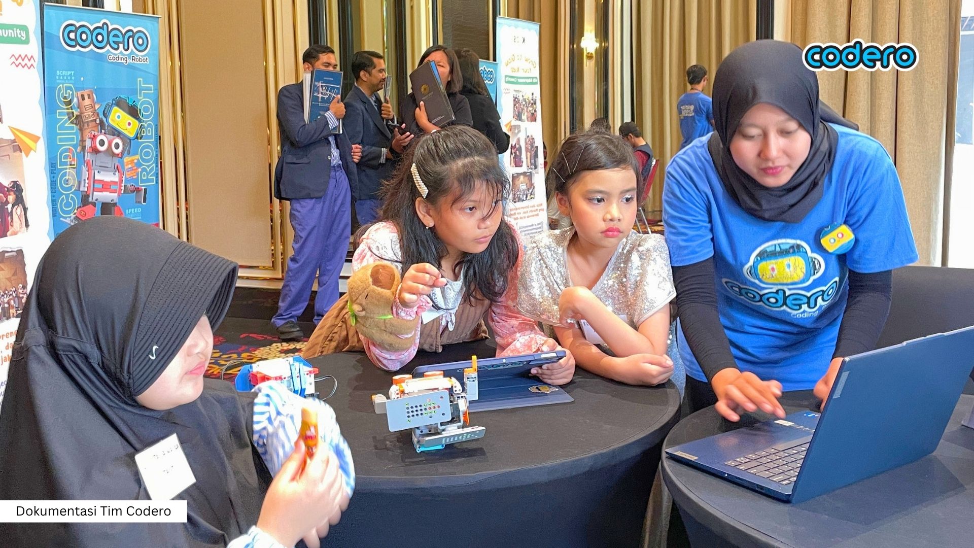 Literasi Digital Anak di Negara Maju vs Indonesia: Siapkan Si Kecil Jadi Inovator di Era AI