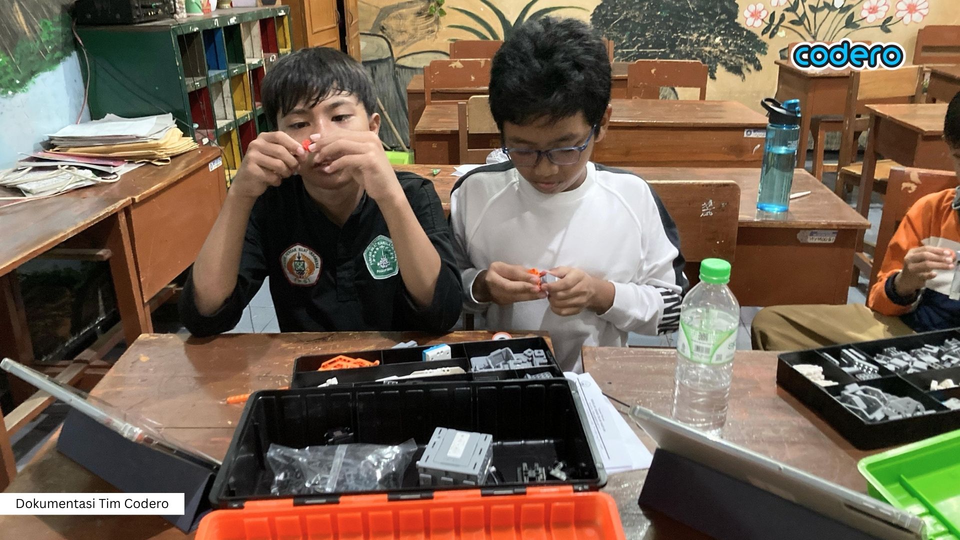 Membangun Strategi CSR Berbasis Teknologi untuk Meningkatkan Literasi STEM Generasi Masa Depan